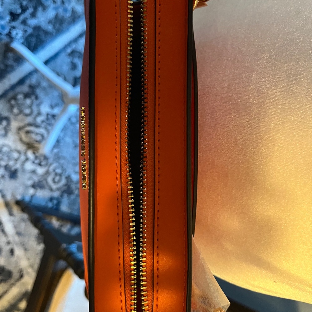 Micheal Kors Small Crossbody Purse - Picture 3 of 4